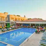Sayanora Hotel